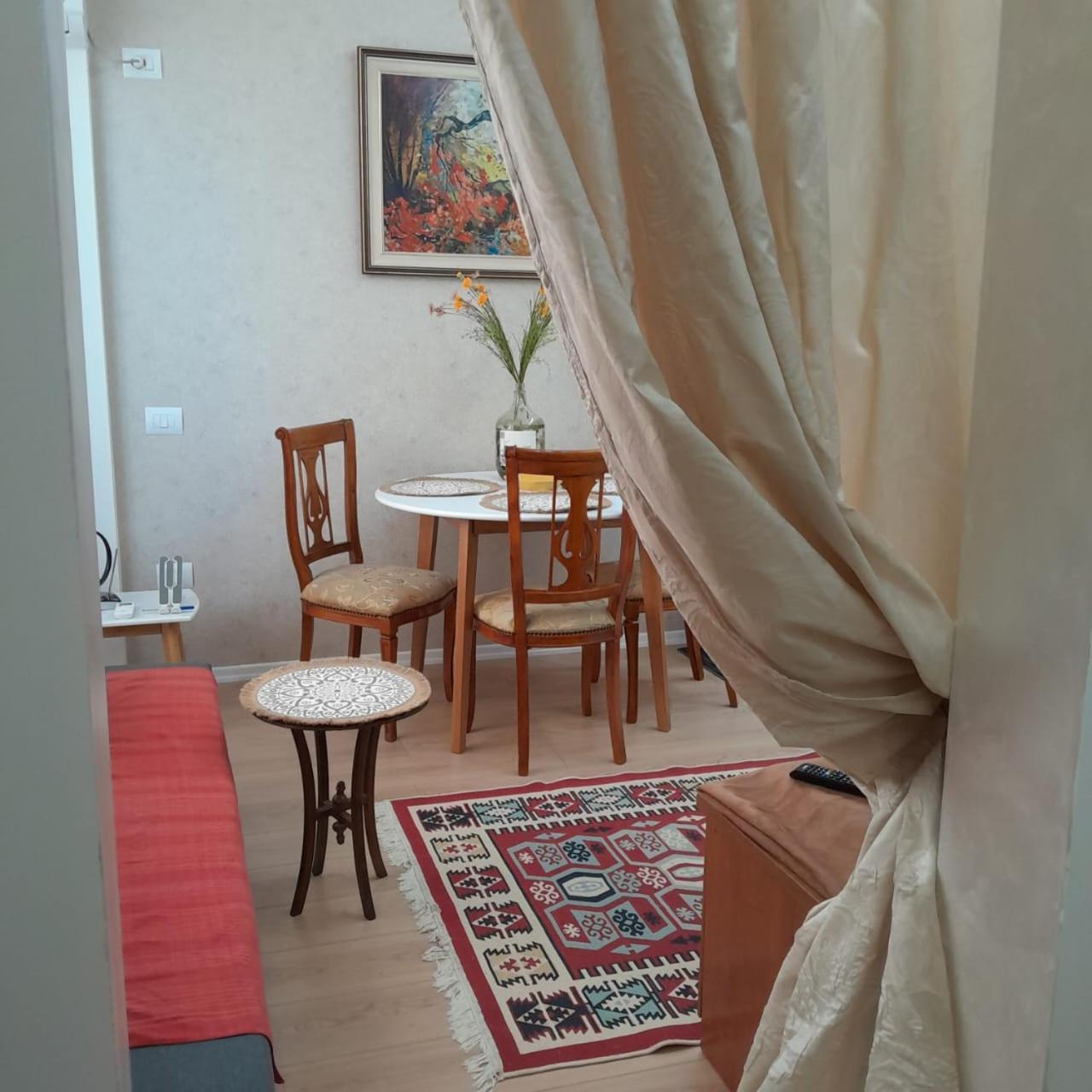 Bani'S Cozy Lovely Apt Tirana Esterno foto