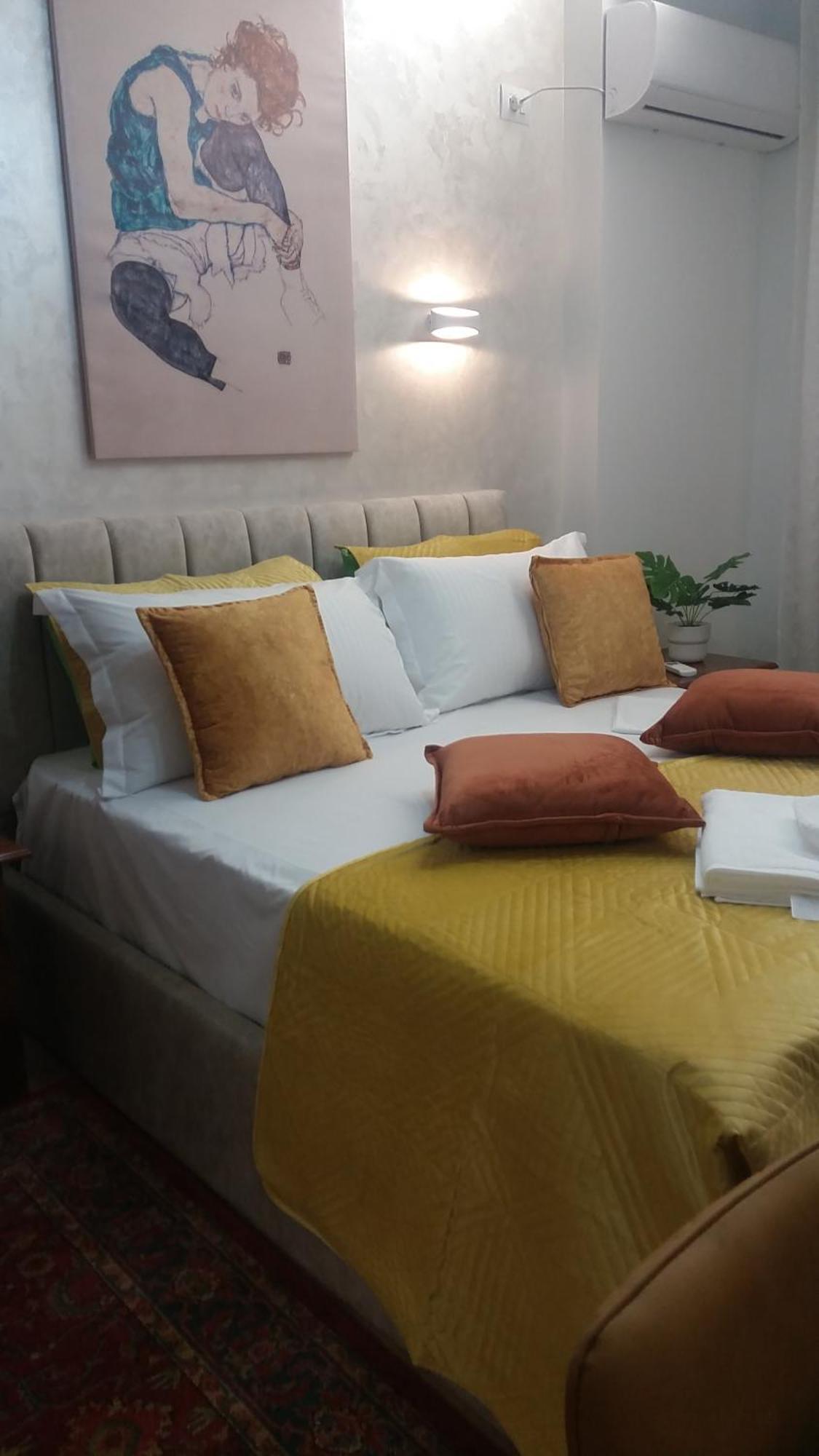 Bani'S Cozy Lovely Apt Tirana Esterno foto